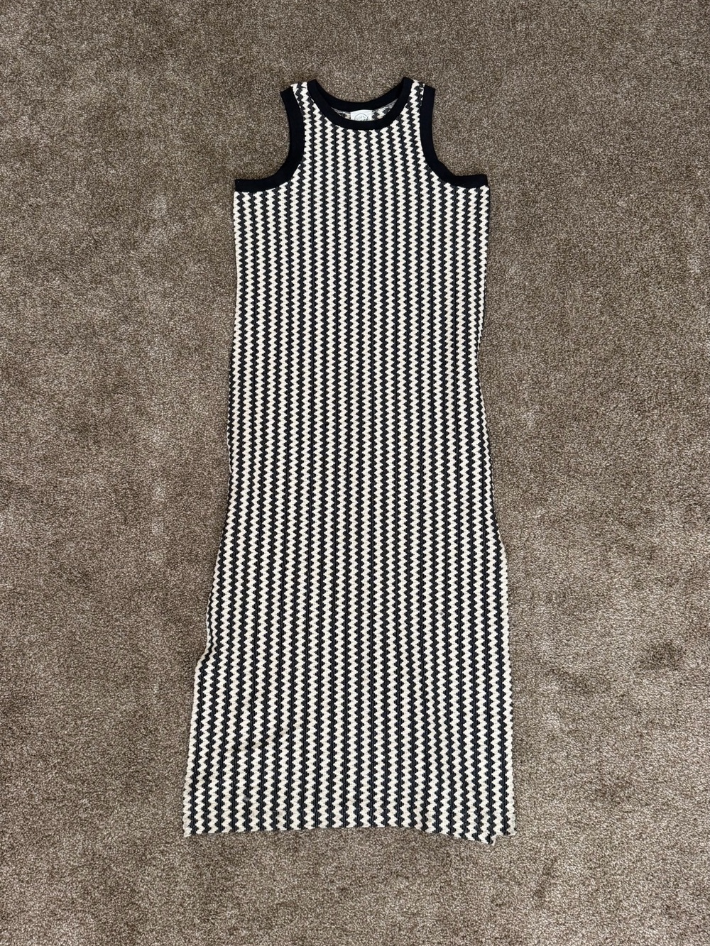 LAST CHANCE ☀️ NWOT LOFT Black and White Zigzag Sleeveless Midi Dress - Picture 4 of 14